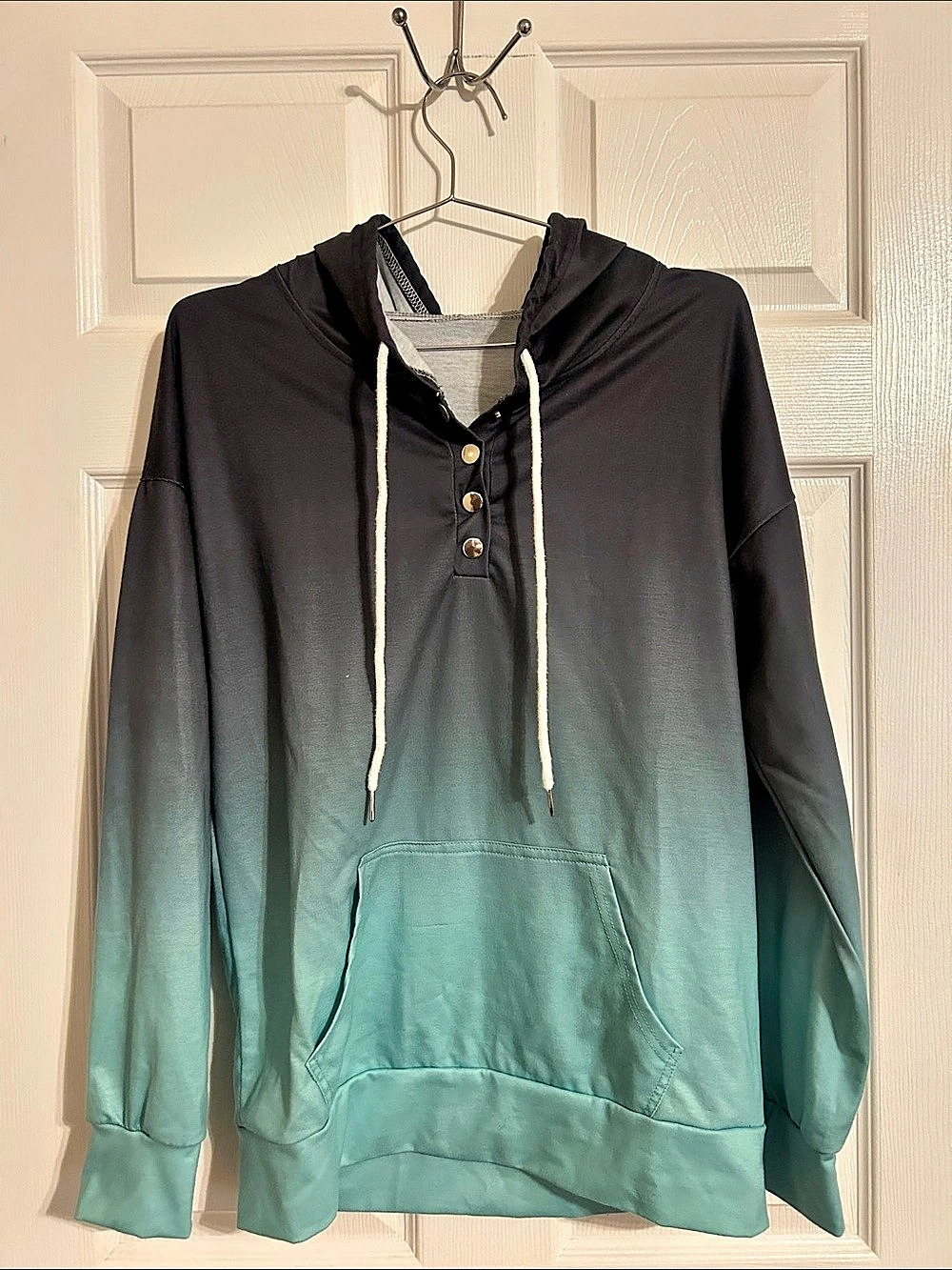 Ombre Pullover Hoodie in Black & Green Like New